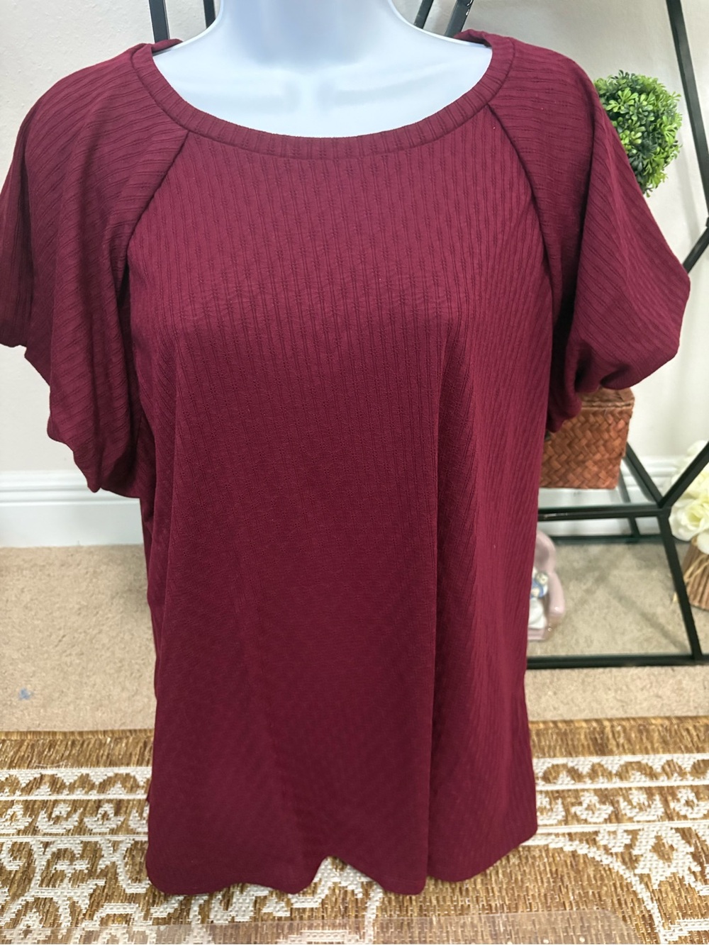 Liz Clairborne plus womens 2x short sleeve burgandy ribbed round neck knit top